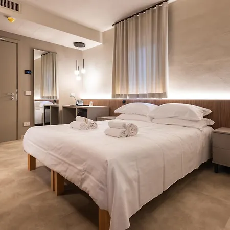 Aima Boutique Konukevi Costa Volpino