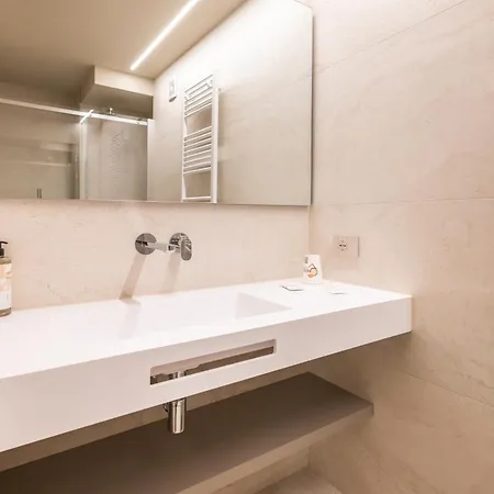 Aima Boutique Costa Volpino