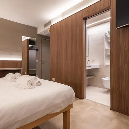 Aima Boutique 3* Costa Volpino